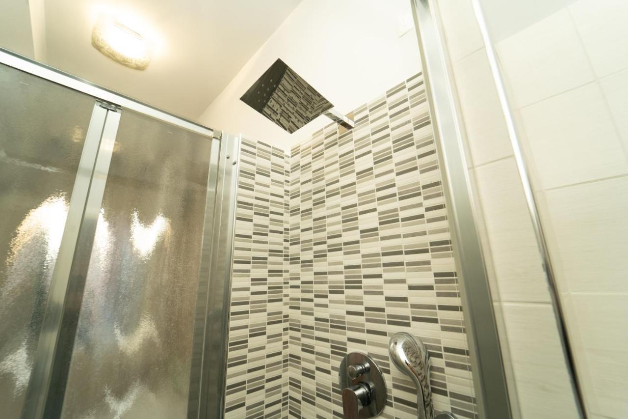 Trilocale Con Parcheggio Privato Daire Milano Dış mekan fotoğraf