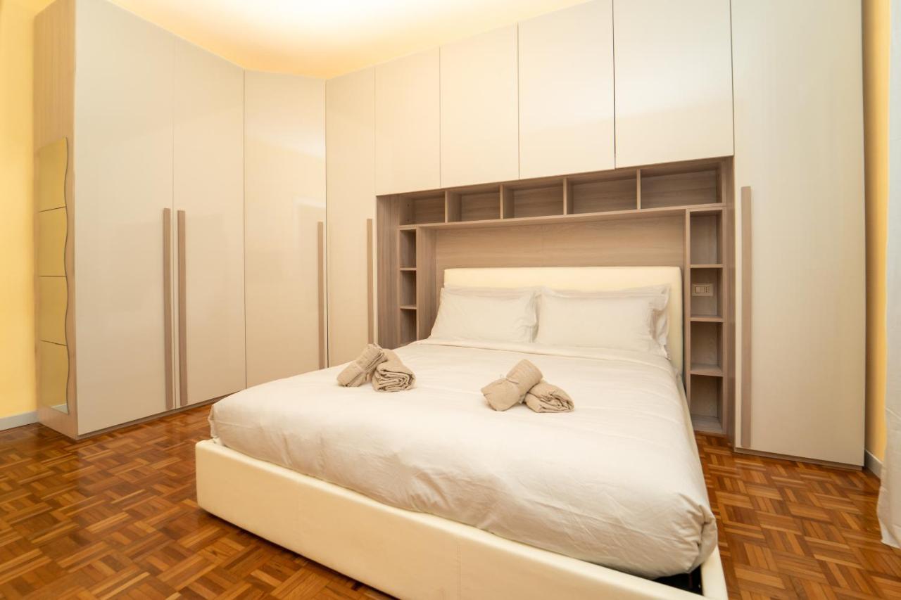 Trilocale Con Parcheggio Privato Daire Milano Dış mekan fotoğraf